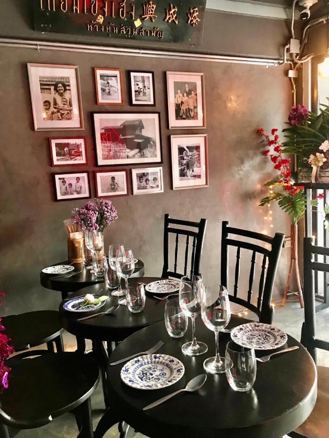 Tang House Hostel Банкок Екстериор снимка